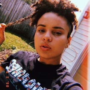 Meet your Posher, Mckenzie